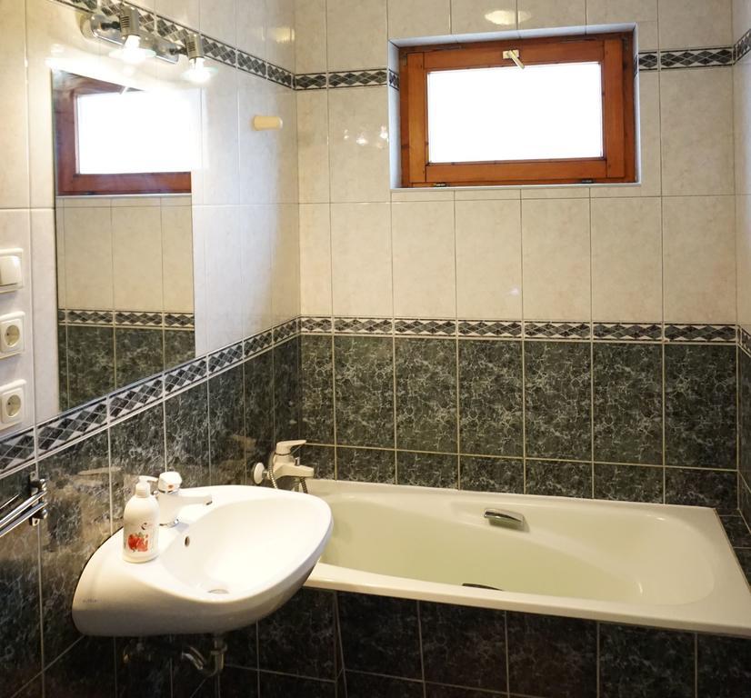 Vamosi Vendeghaz Appartement Nemesvámos Buitenkant foto