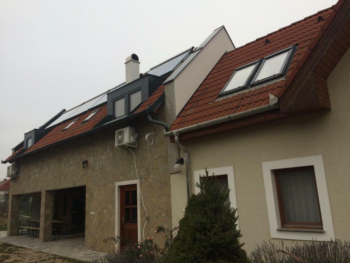 Vamosi Vendeghaz Appartement Nemesvámos Buitenkant foto